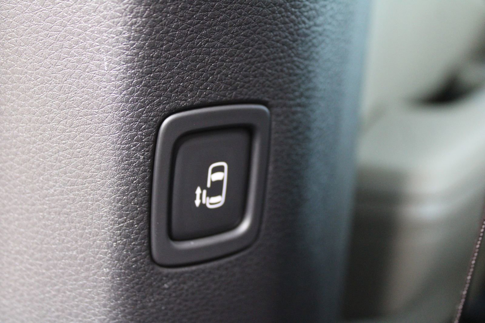 New 2026 Kia Carnival EX image 20