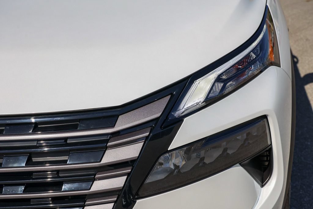 New 2026 Nissan Rogue SV FWD image 11