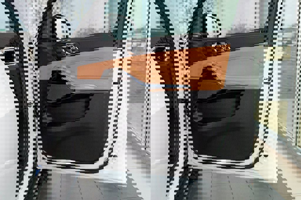 New 2026 BMW X5 xDrive50e w/ Premium Package image 20