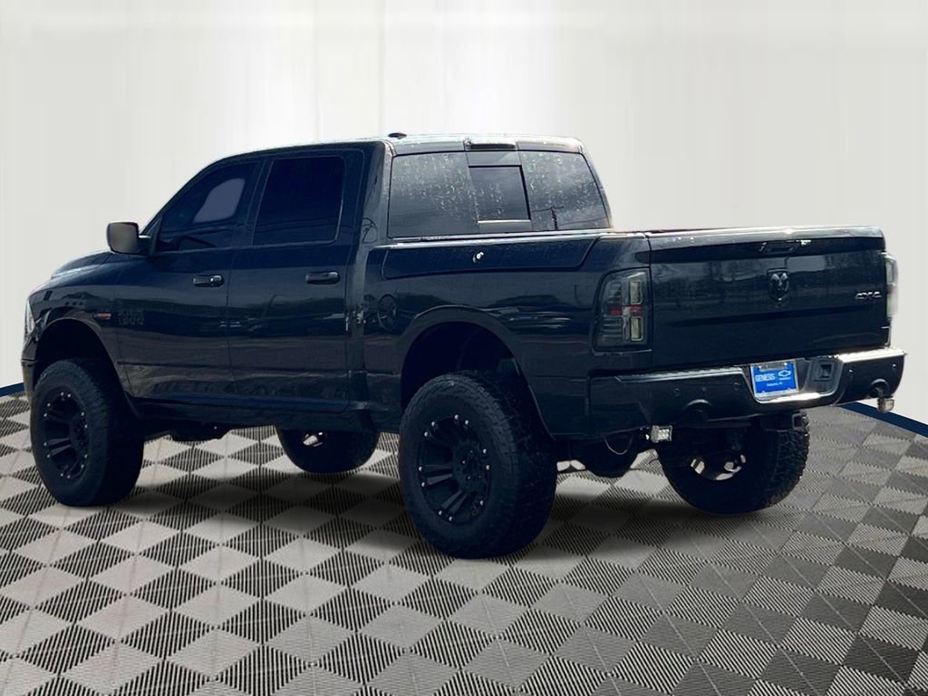 Used 2018 RAM 1500 SLT AWD/4WD image 4