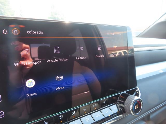 Used 2023 Chevrolet Colorado LT w/ LT Convenience Package II AWD/4WD image 23