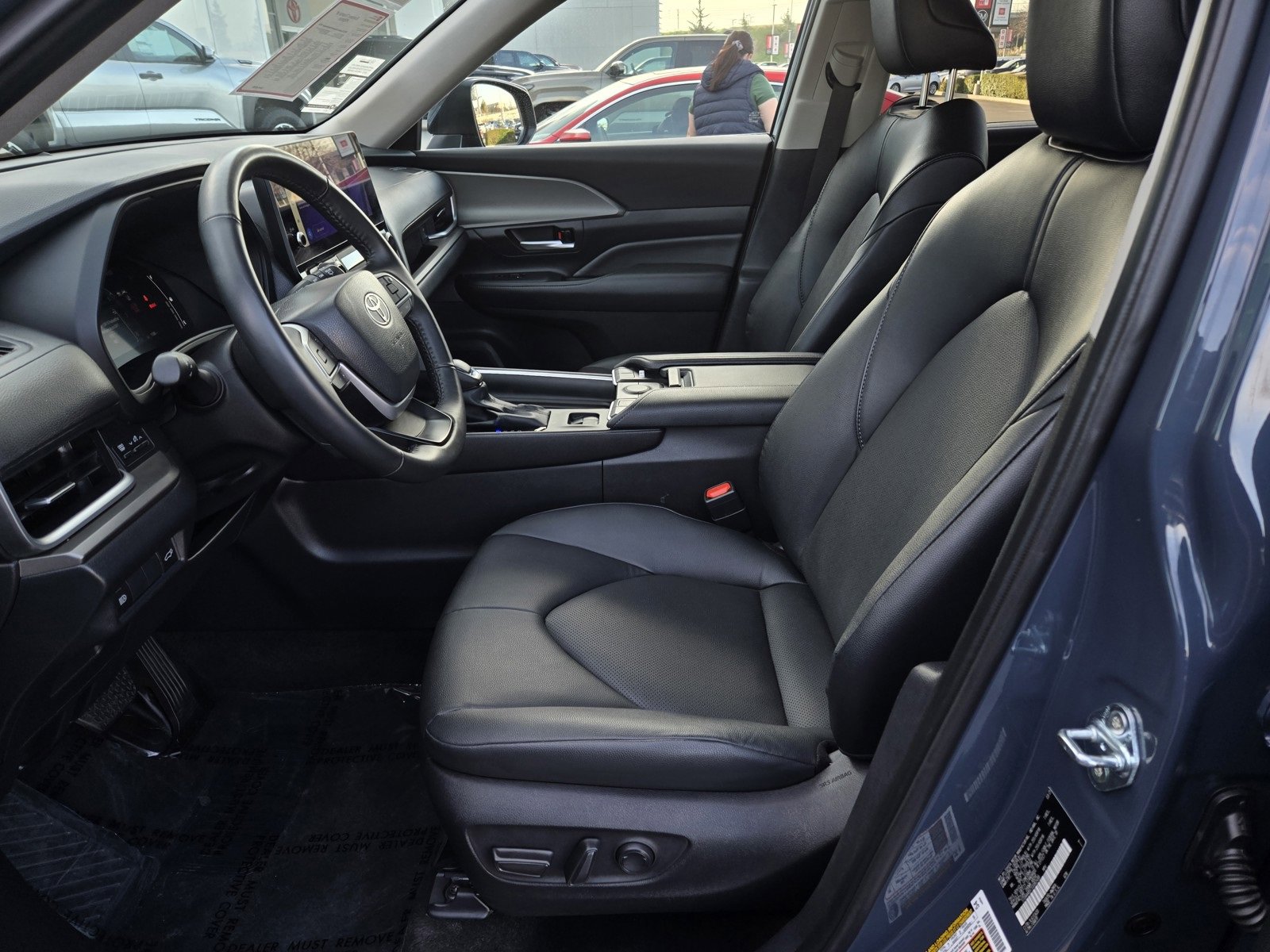 Certified 2025 Toyota Grand Highlander AWD image 17