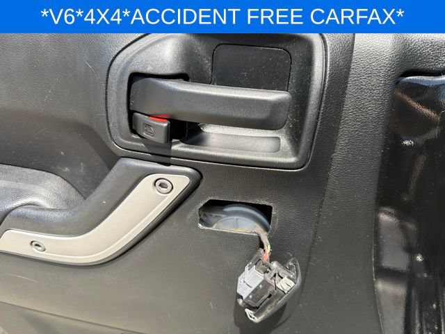 Used 2017 Jeep Wrangler Unlimited Sahara w/ Connectivity Group AWD/4WD image 21