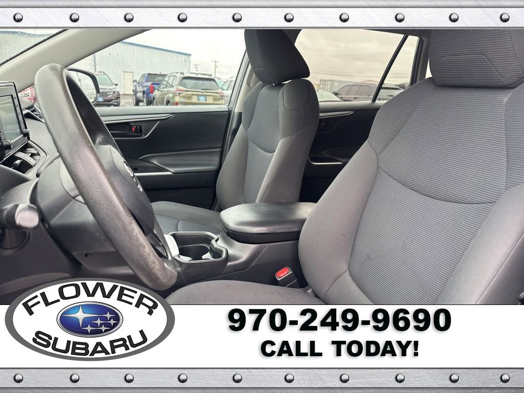 Used 2019 Toyota RAV4 LE image 22