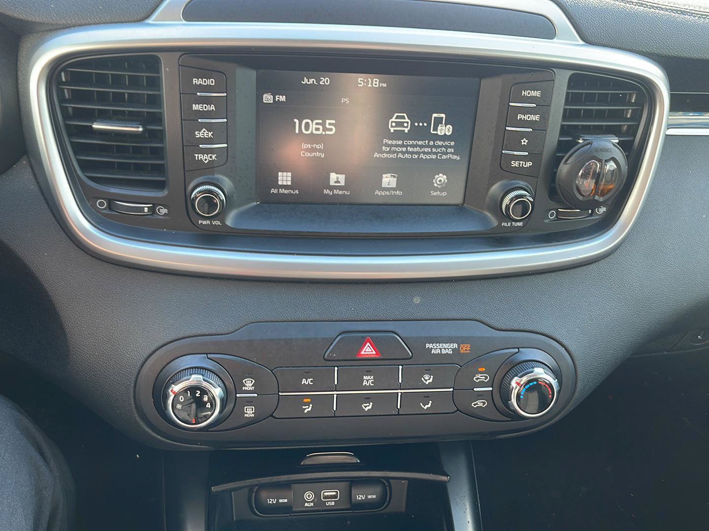 Used 2020 Kia Sorento LX AWD/4WD image 9