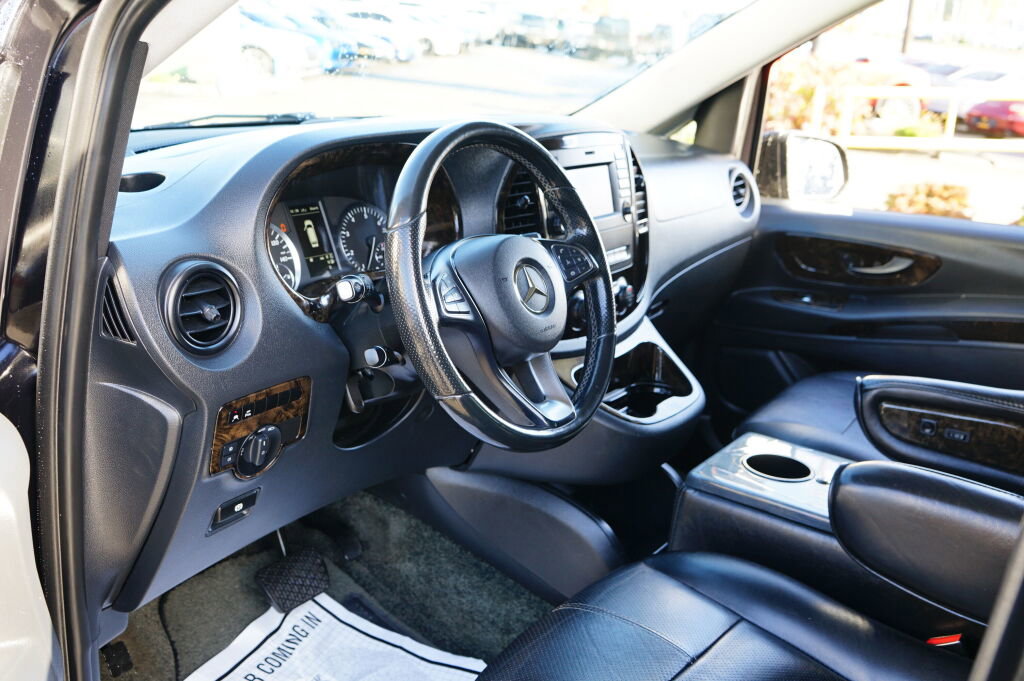 Used 2016 Mercedes-Benz Metris Passenger image 11