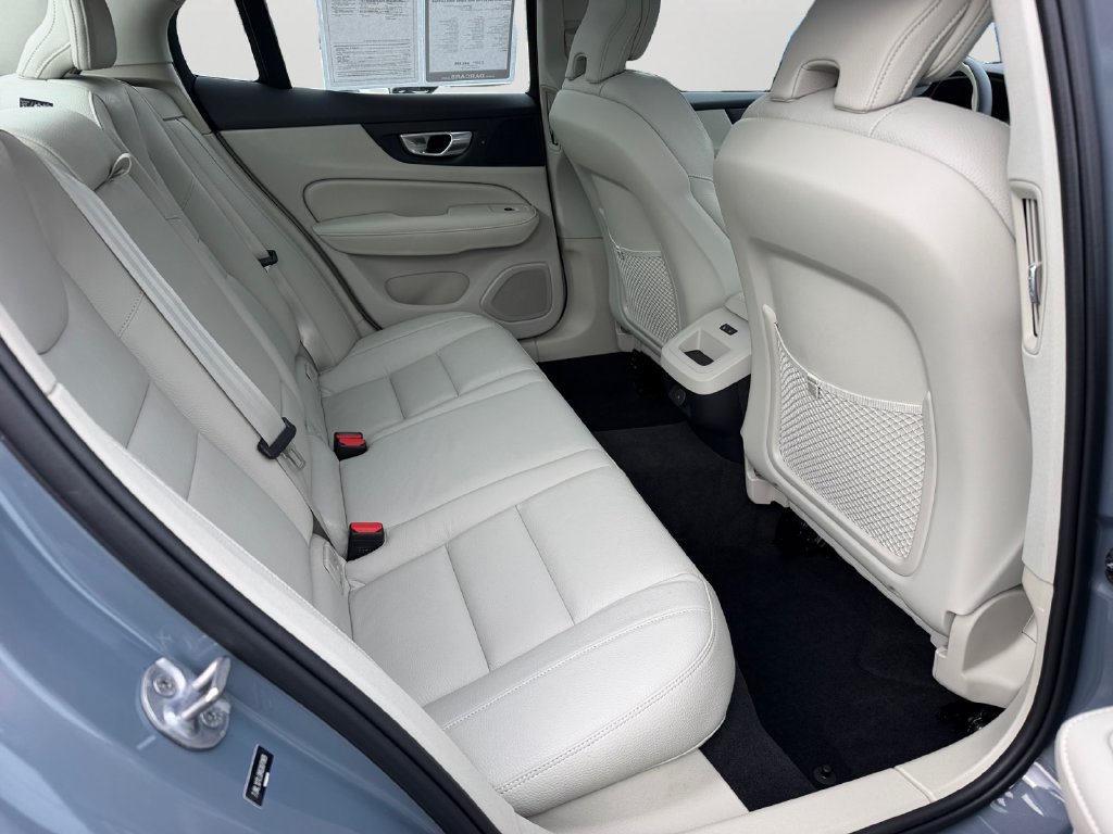 Certified 2024 Volvo S60 B5 Plus w/ Climate Package AWD/4WD image 9