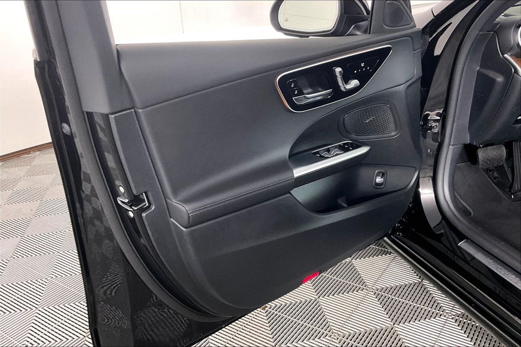 Certified 2025 Mercedes-Benz C 300 4MATIC Sedan image 15