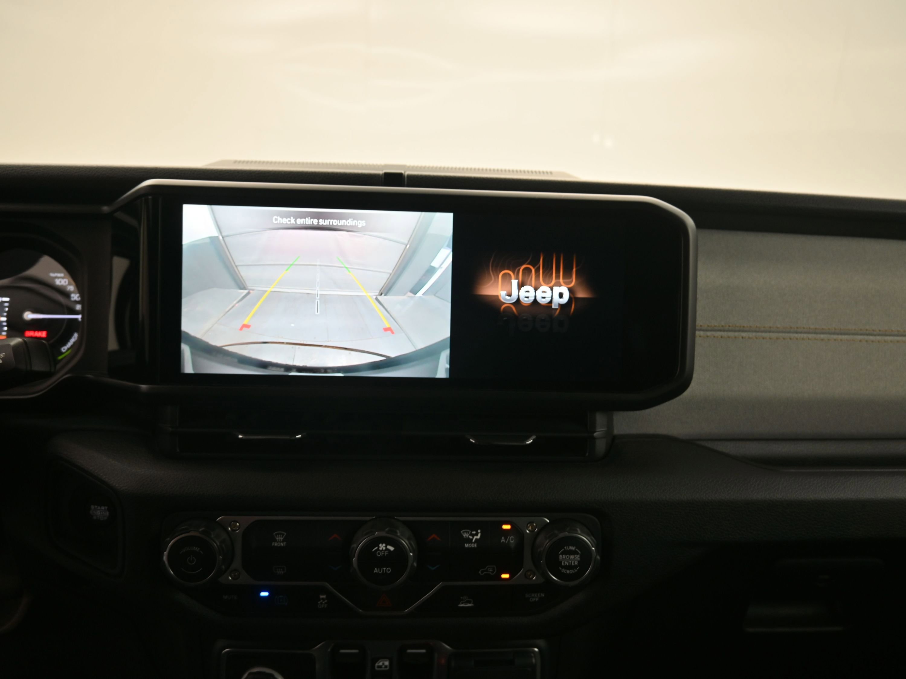 Used 2024 Jeep Wrangler Sport S image 15