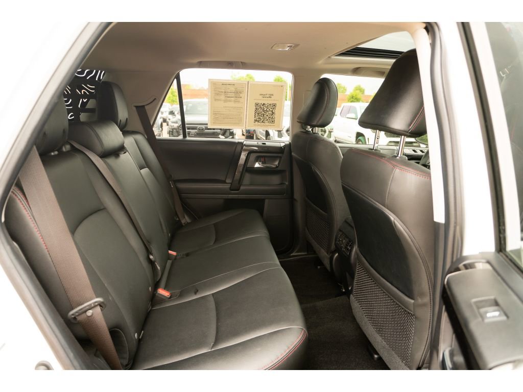 Used 2021 Toyota 4Runner Venture w/ Moonroof Package AWD/4WD image 18