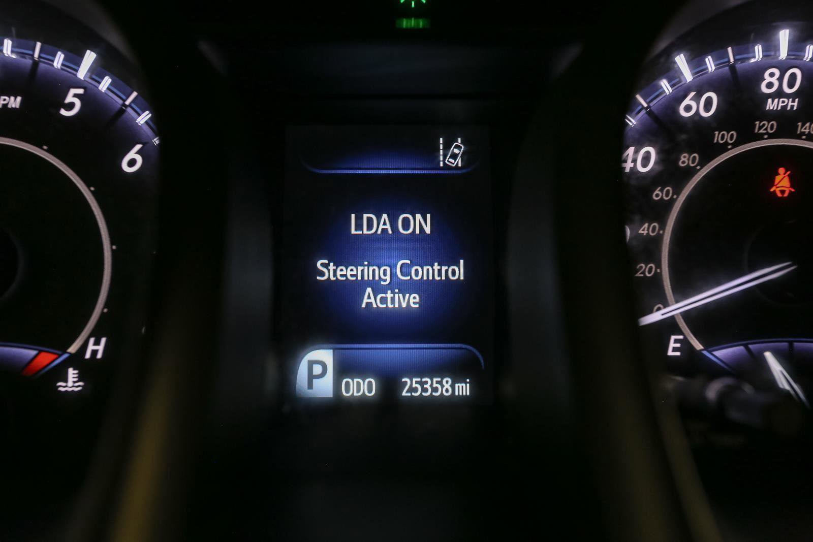 Used 2017 Toyota Avalon XLE w/ Carpet Mat Package image 41