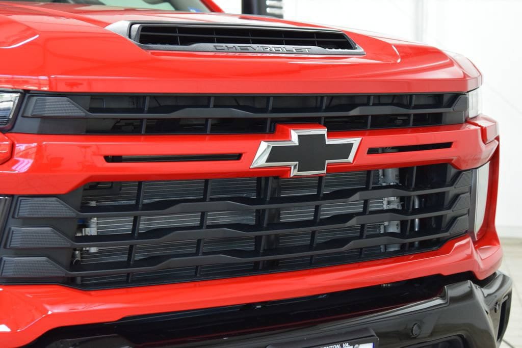 New 2026 Chevrolet Silverado 2500 Custom w/ Custom Value Package AWD/4WD image 11