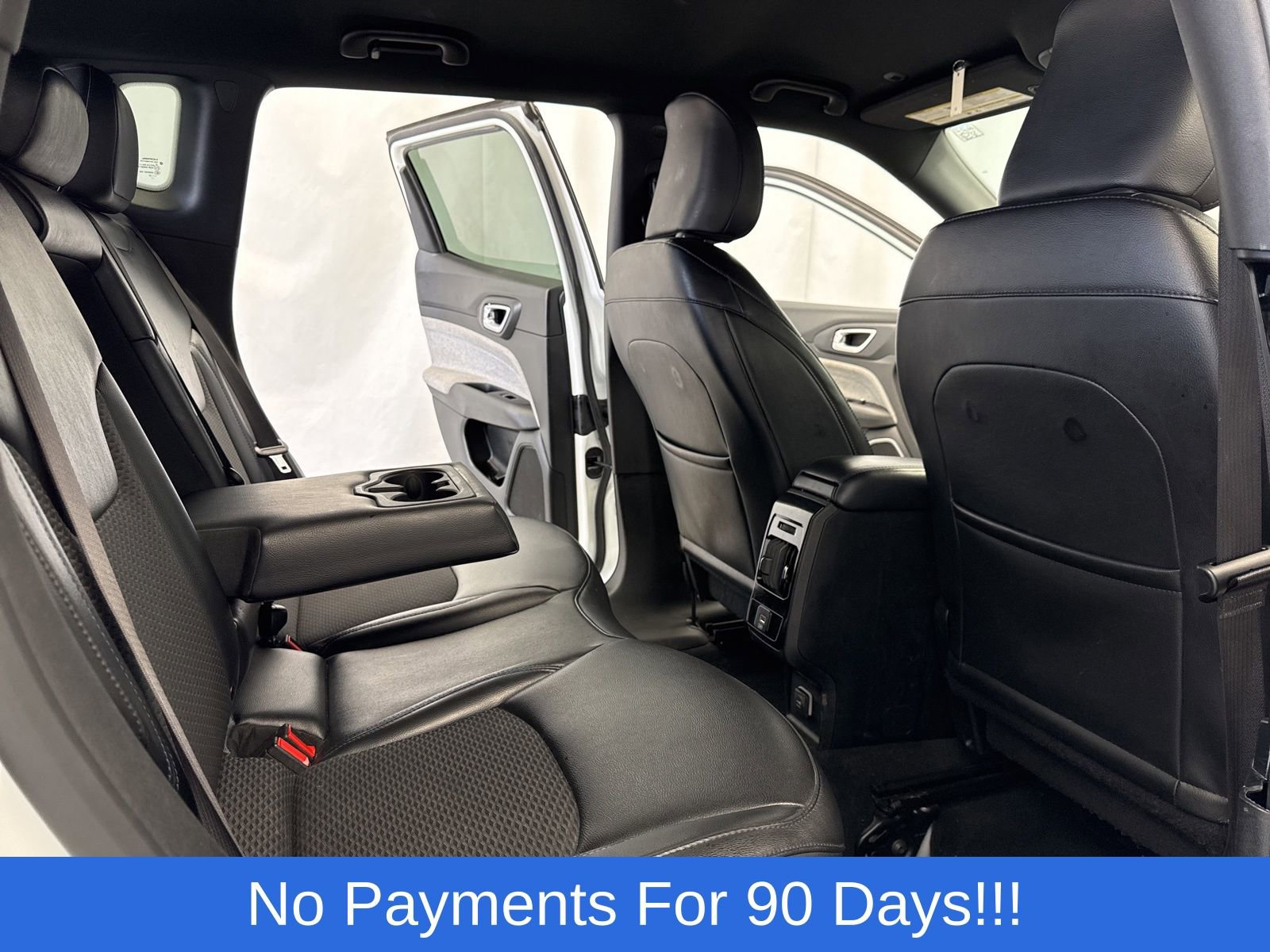 Used 2023 Jeep Compass Latitude AWD/4WD image 32