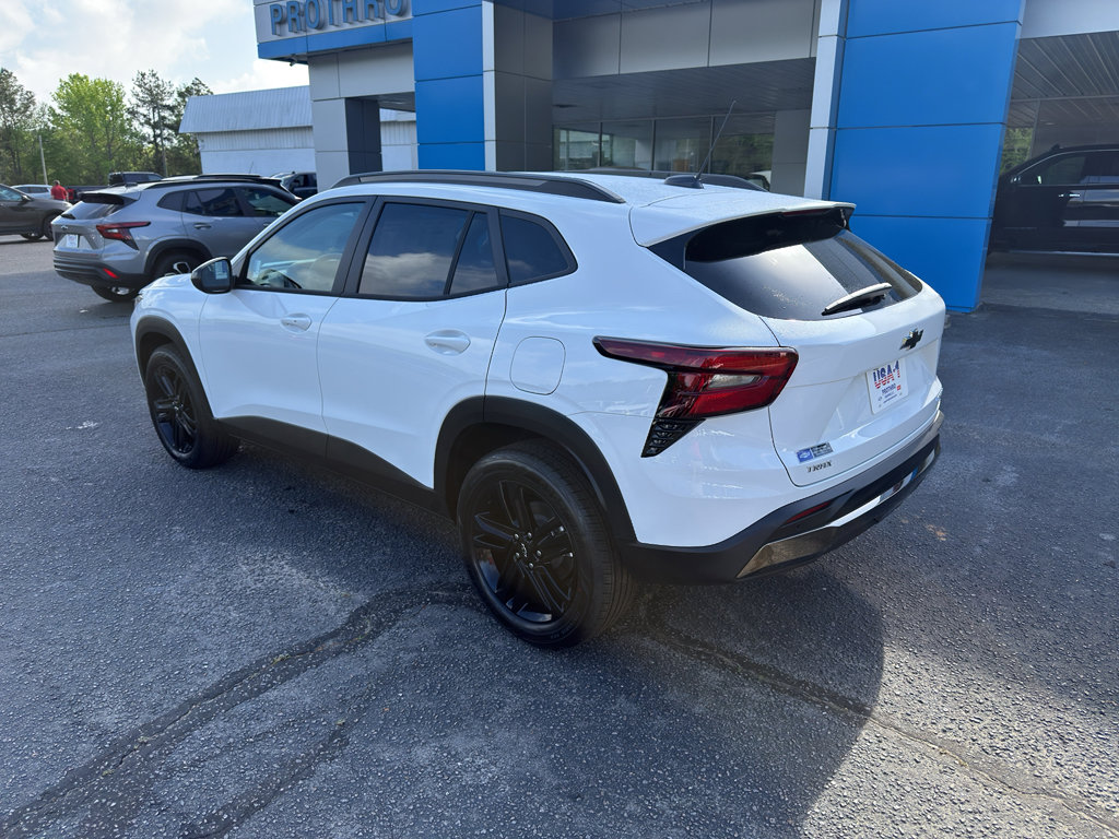 New 2026 Chevrolet Trax ACTIV image 3