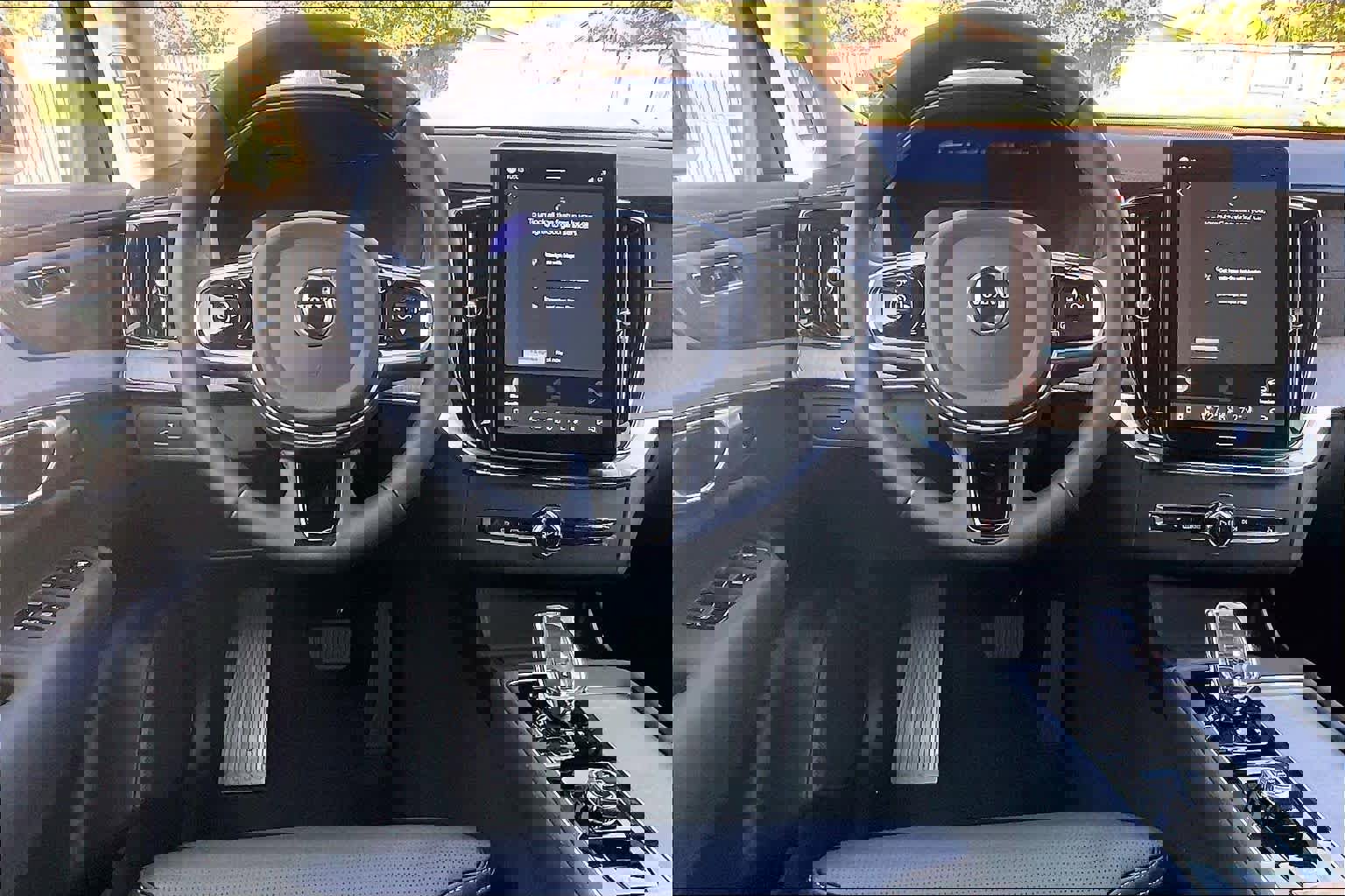 New 2026 Volvo XC90 B6 Ultra w/ Protection Package image 15