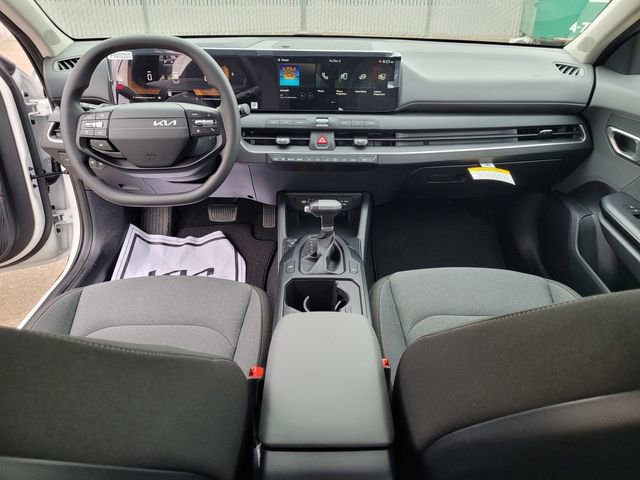 New 2025 Kia K4 LXS image 8