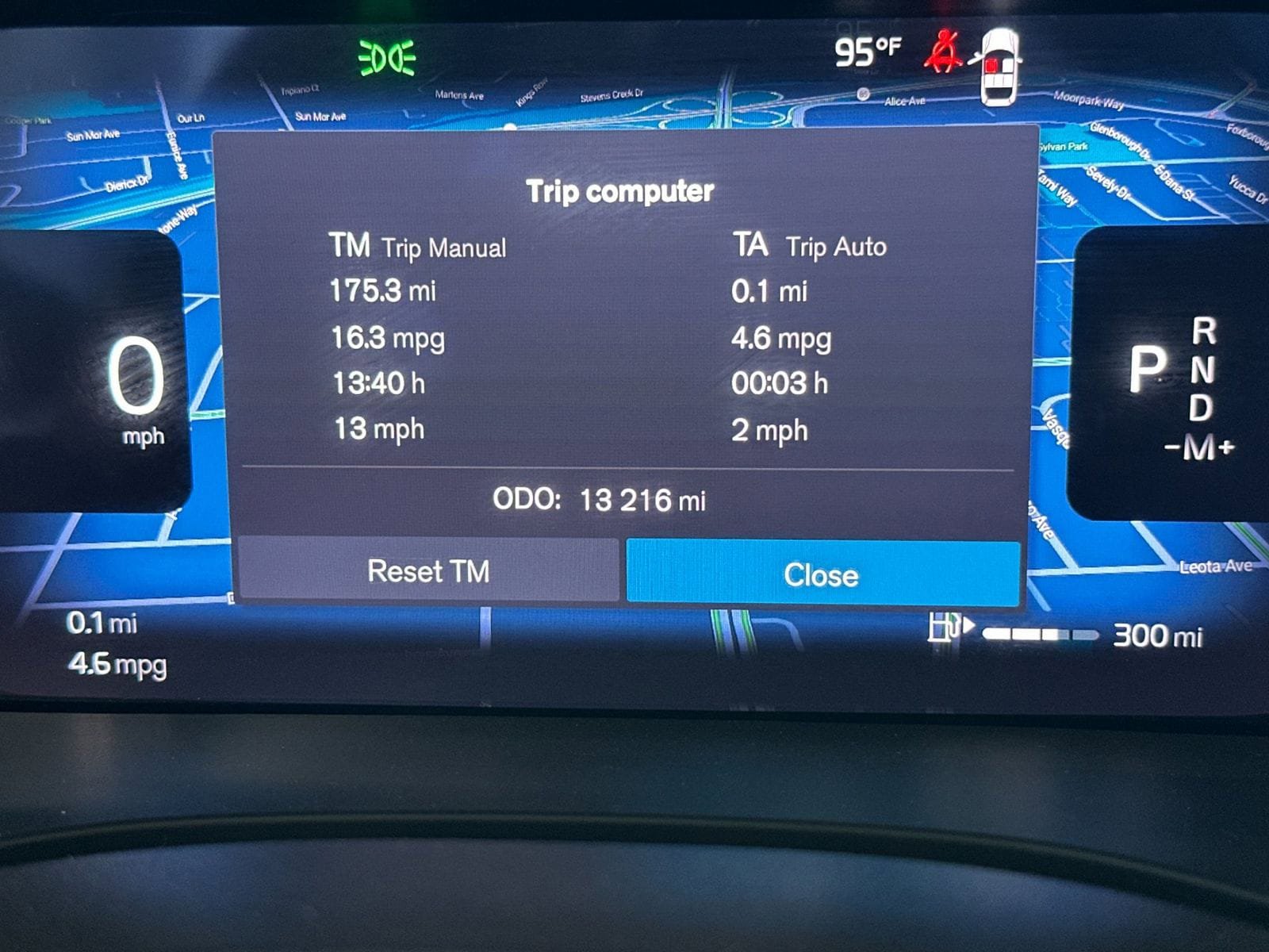 Certified 2025 Volvo XC60 B5 Plus AWD/4WD image 30