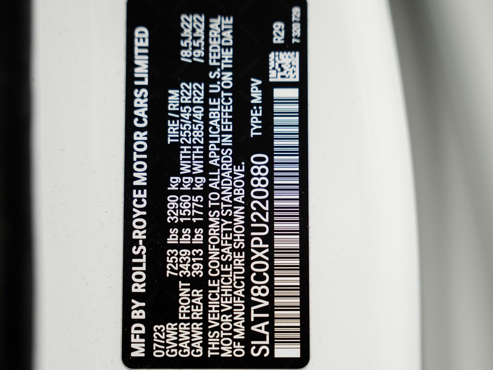 Used 2023 Rolls-Royce Cullinan Black Badge w/ Dark Exterior Package AWD/4WD image 70