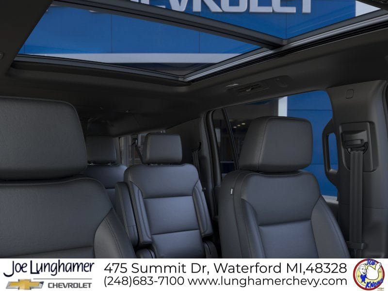New 2026 Chevrolet Suburban LT w/ Comfort Package AWD/4WD image 26