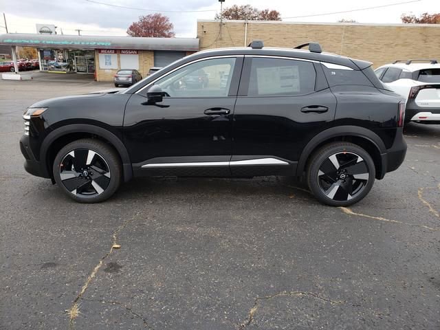 New 2026 Nissan Kicks SR w/ SR Premium Package image 3