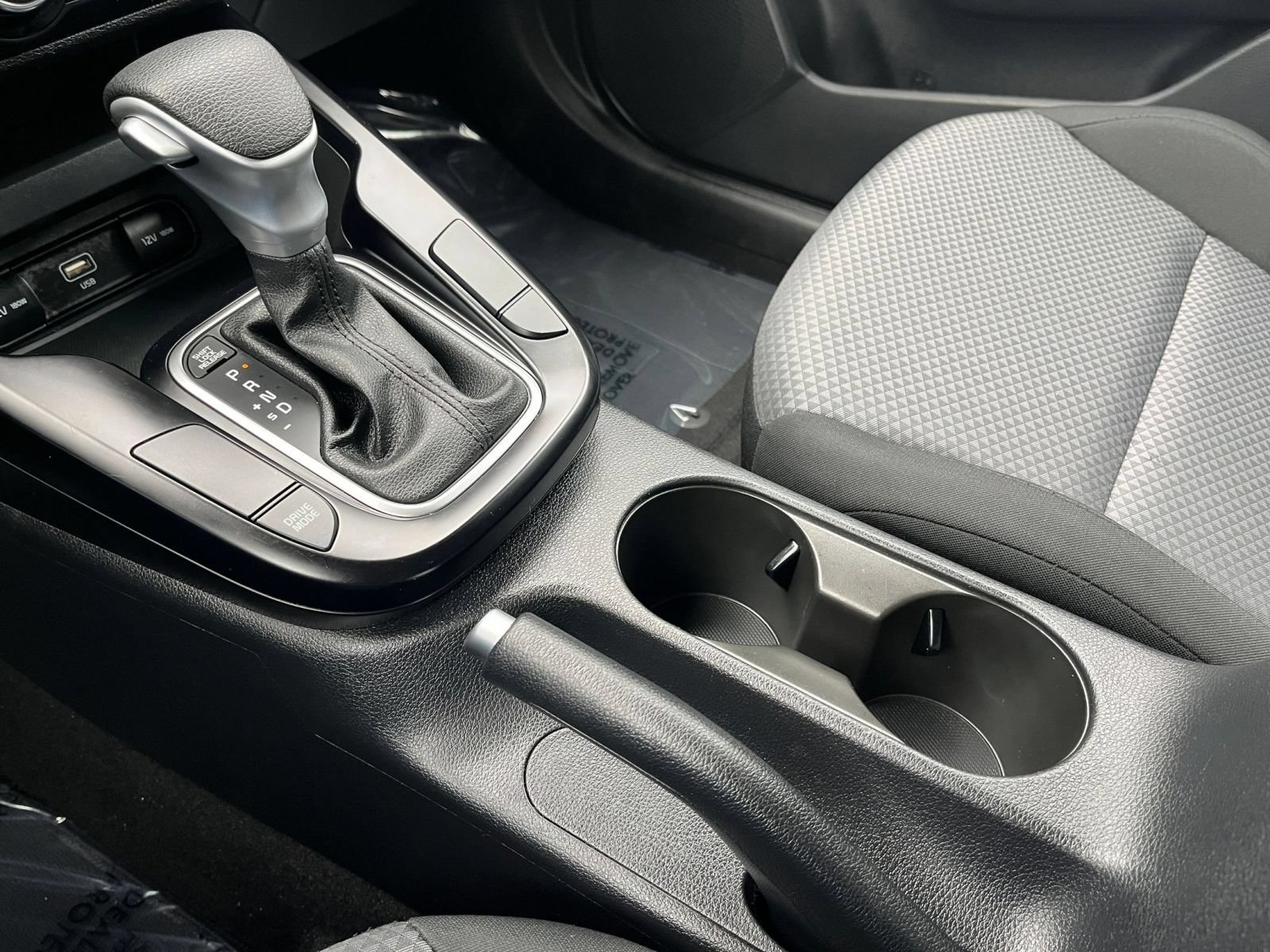 Used 2025 Kia Soul LX w/ LX Technology Package FWD image 46