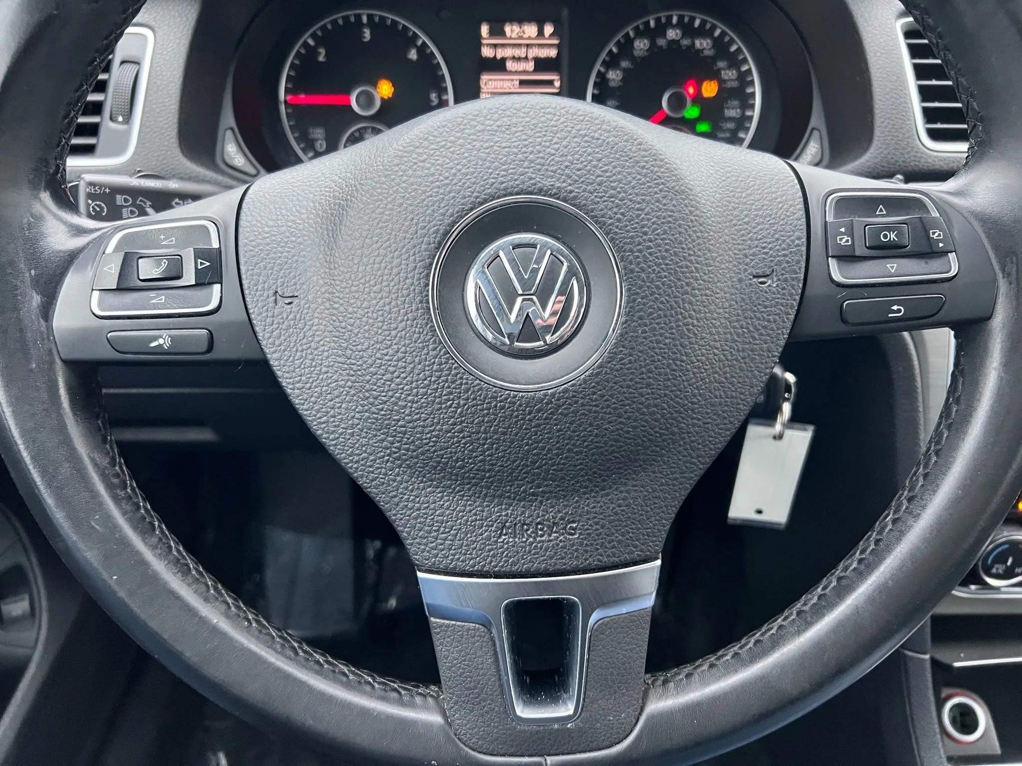 Used 2015 Volkswagen Passat TDI SE FWD image 10