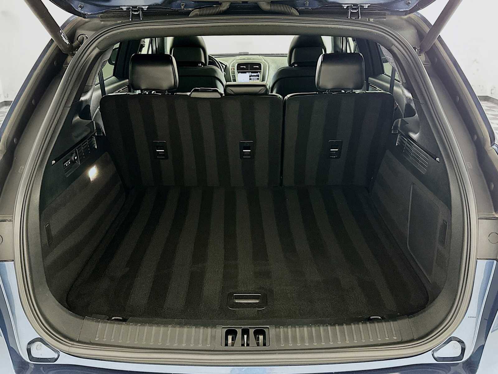 Used 2018 Lincoln MKX Reserve w/ Lincoln MKX Climate Package AWD/4WD image 25