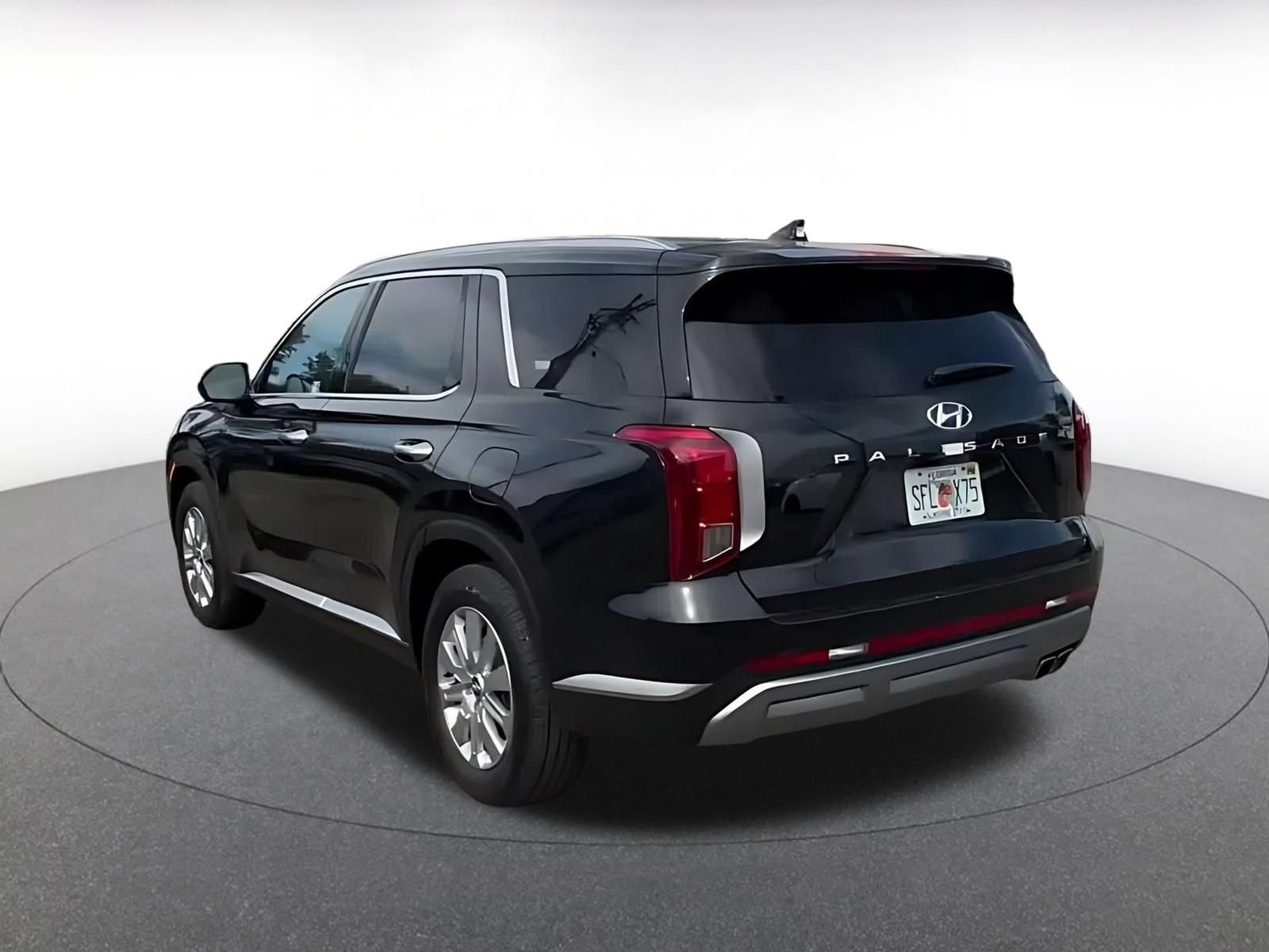 Used 2025 Hyundai Palisade SEL FWD image 10