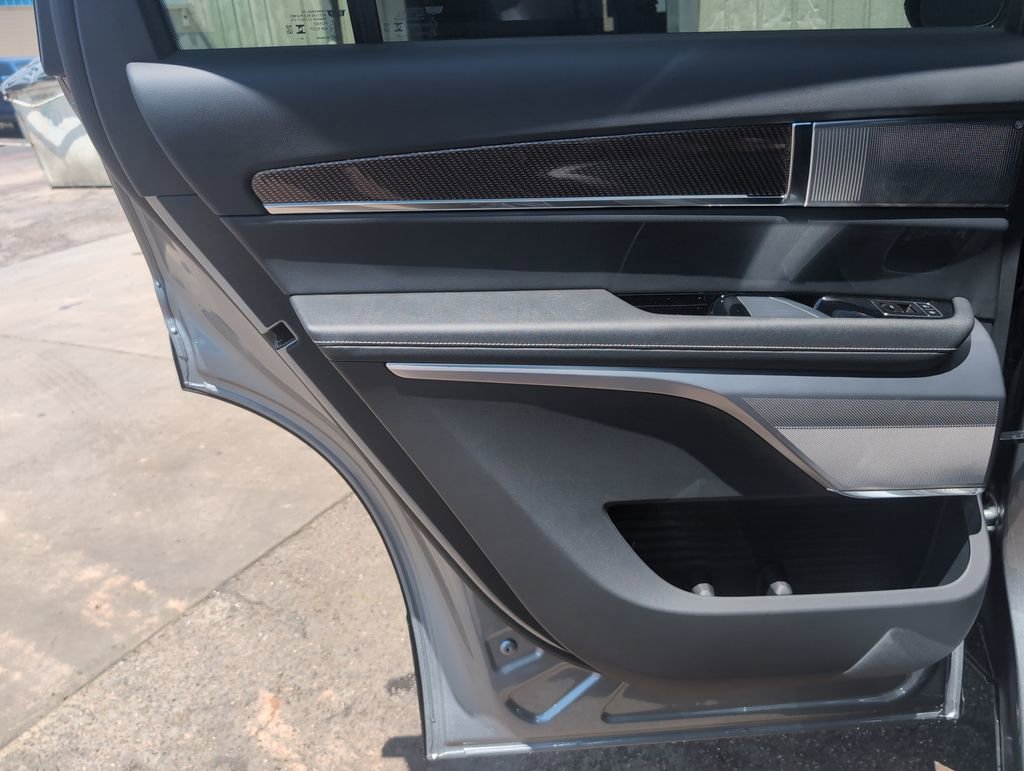 New 2026 Cadillac Vistiq Sport image 13