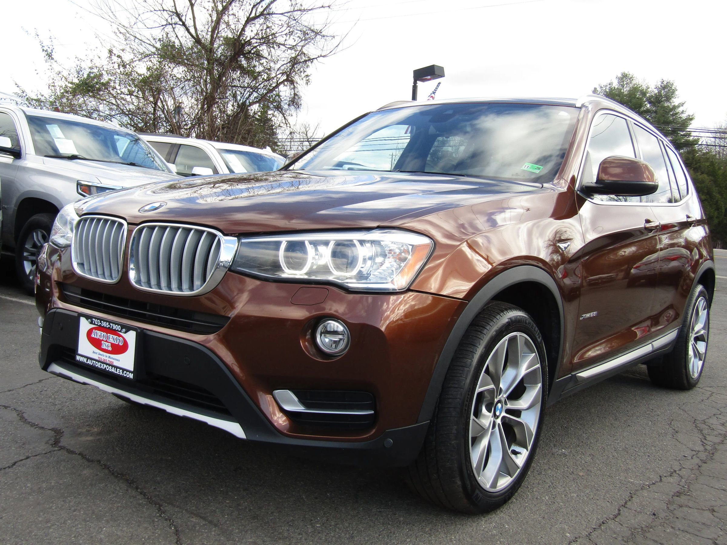 Used 2017 BMW X3 xDrive28i image 3