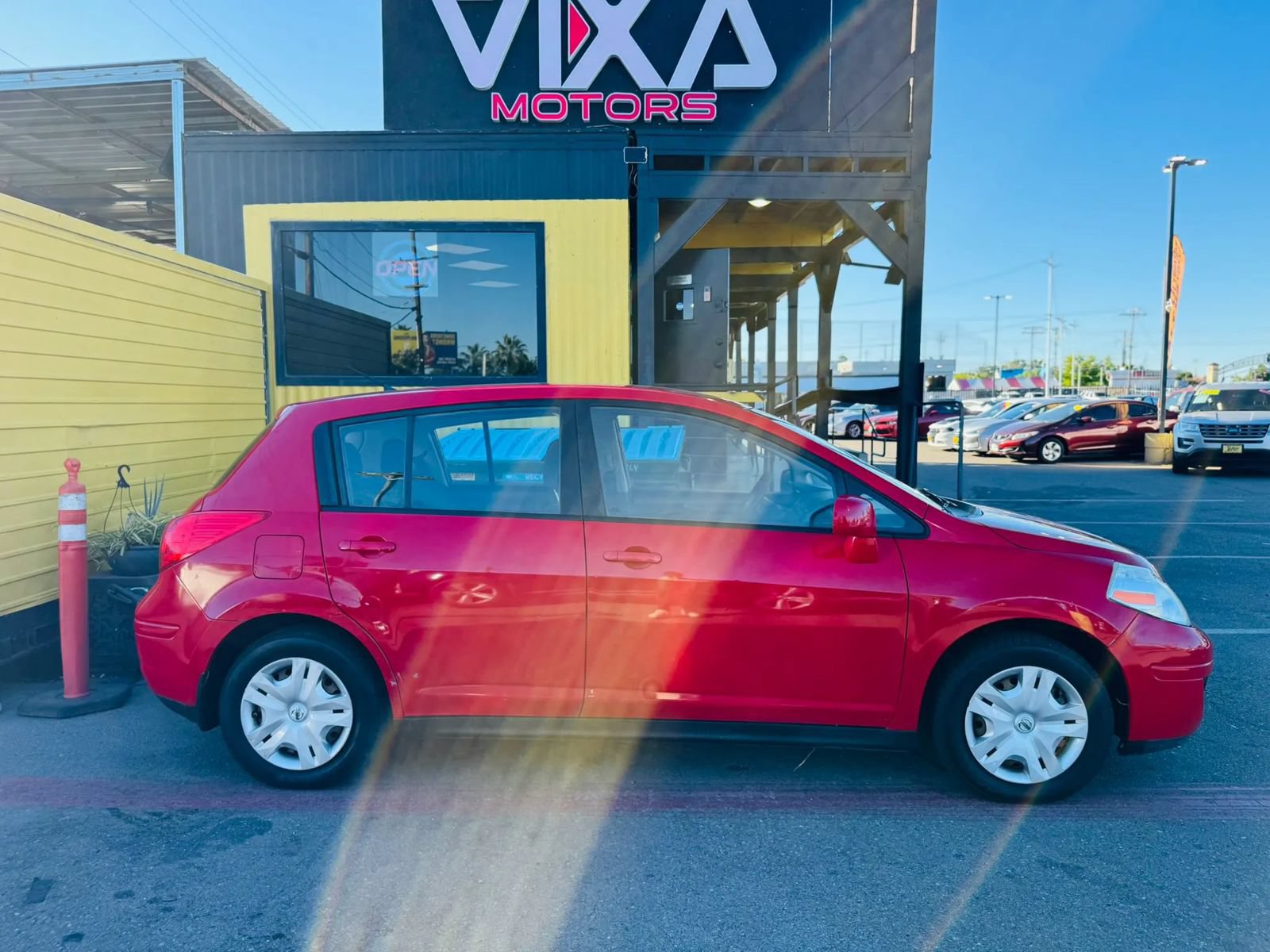 Used 2012 Nissan Versa 1.8 S w/ Plus Pkg FWD image 4