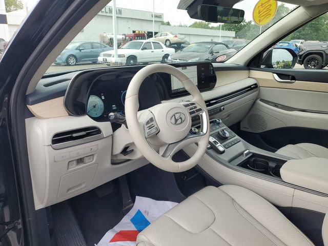 Used 2024 Hyundai Palisade Limited image 18