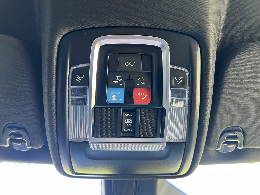 New 2026 RAM 1500 4x4 Crew Cab image 22