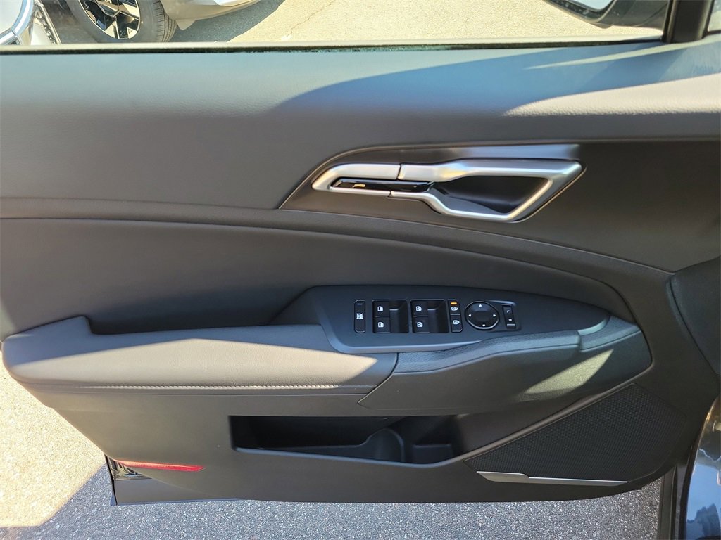 New 2026 Kia Sportage EX image 21