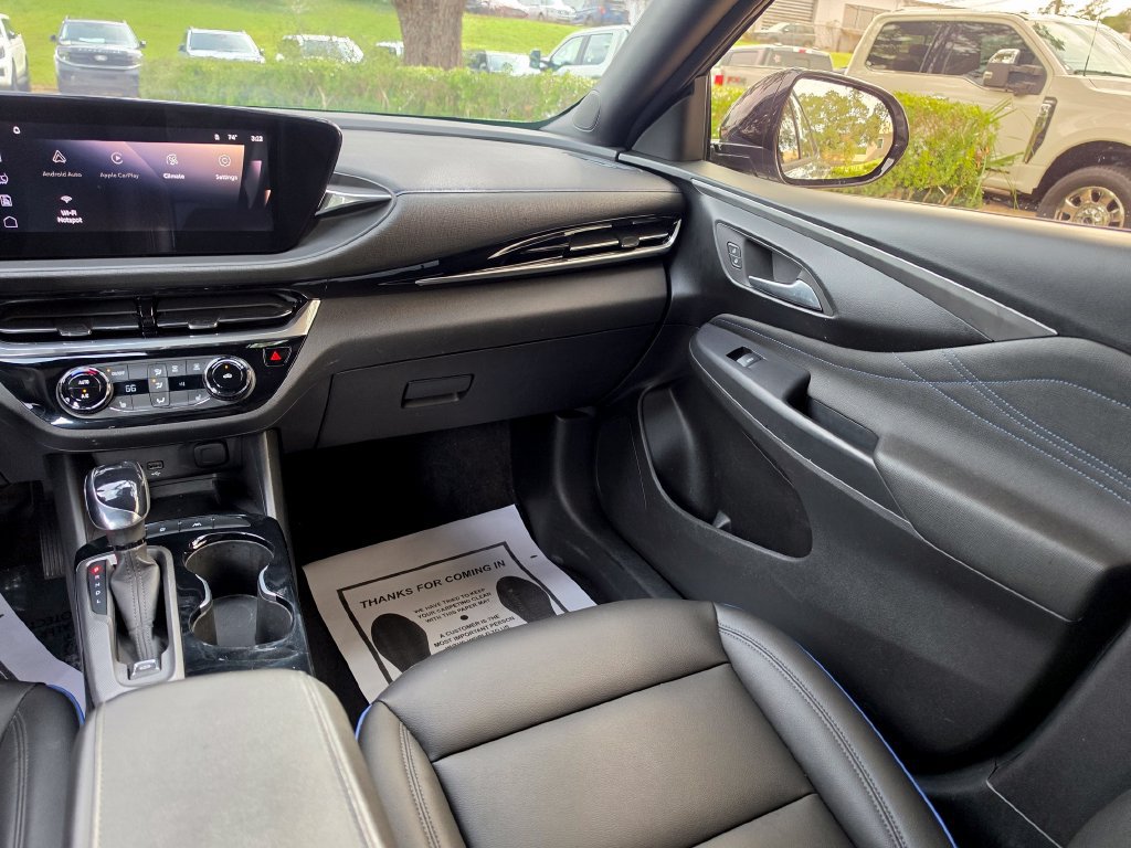 Used 2024 Buick Envista Sport Touring w/ Convenience I Package FWD image 17