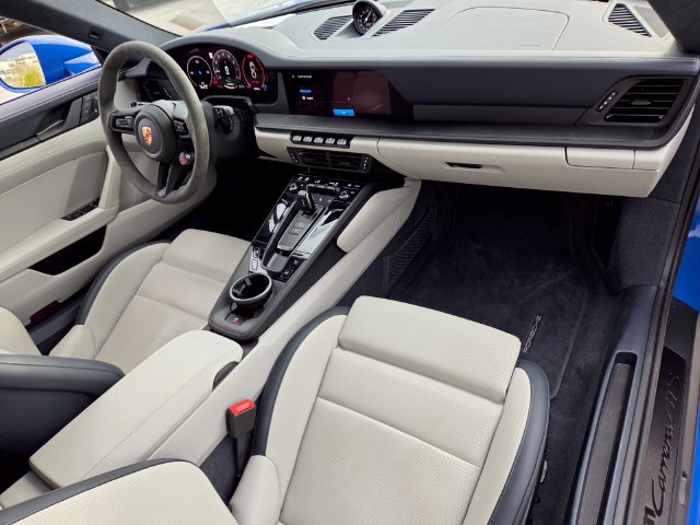 Used 2025 Porsche 911 Carrera GTS RWD image 15