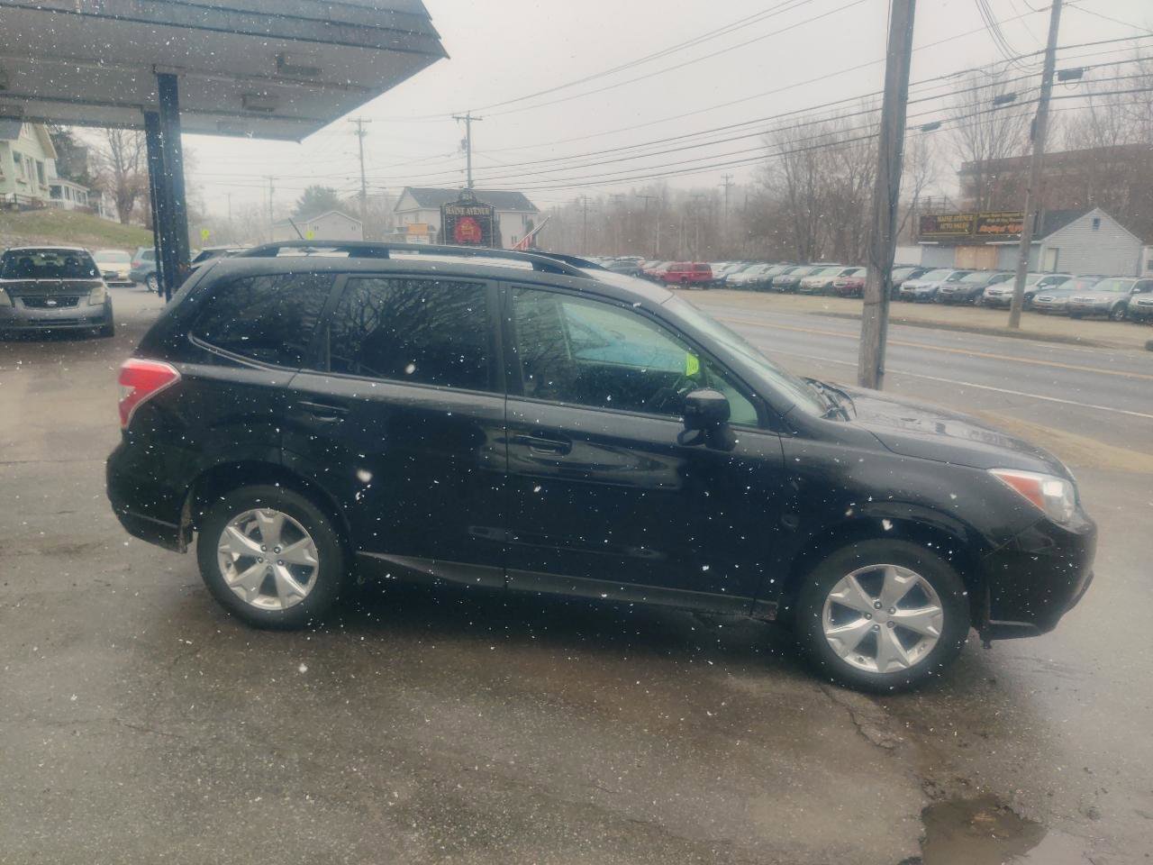 Used 2015 Subaru Forester 2.5i Premium w/ All-Weather Package image 7