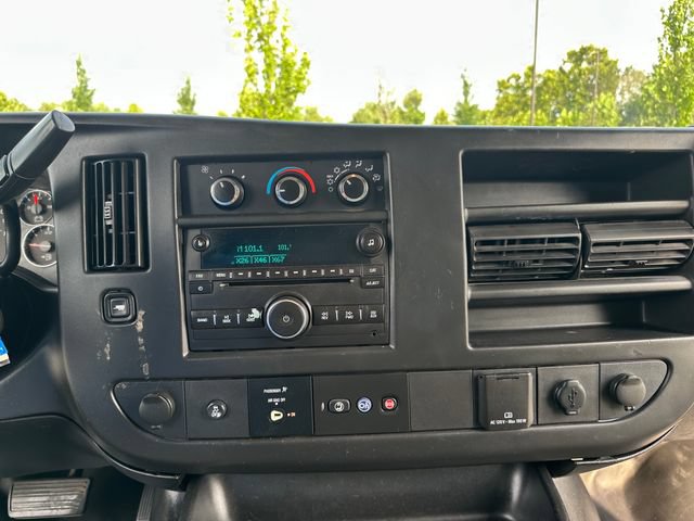 Used 2016 GMC Savana 3500 RWD image 21