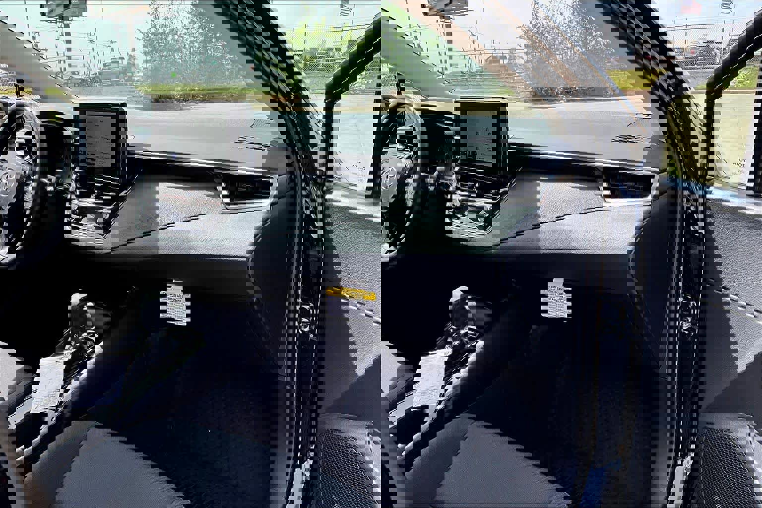 Used 2025 Toyota Corolla LE image 17