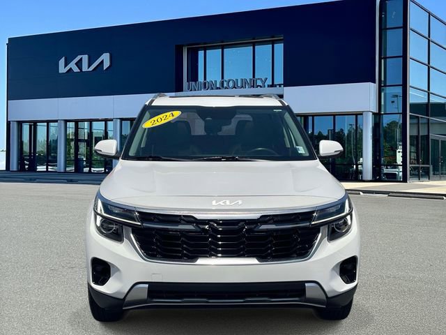 Used 2024 Kia Seltos EX AWD/4WD image 2