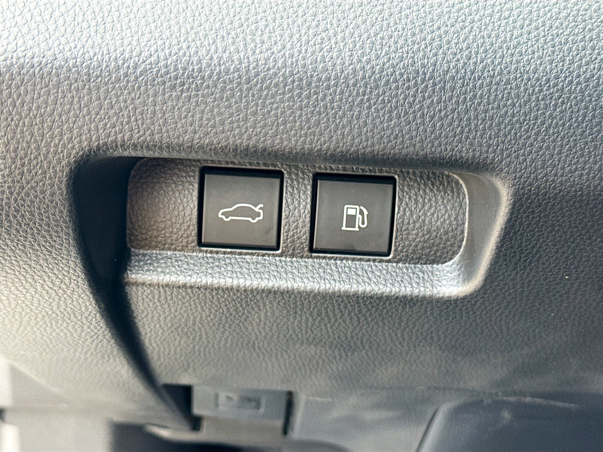 Used 2025 Toyota Crown XLE image 34