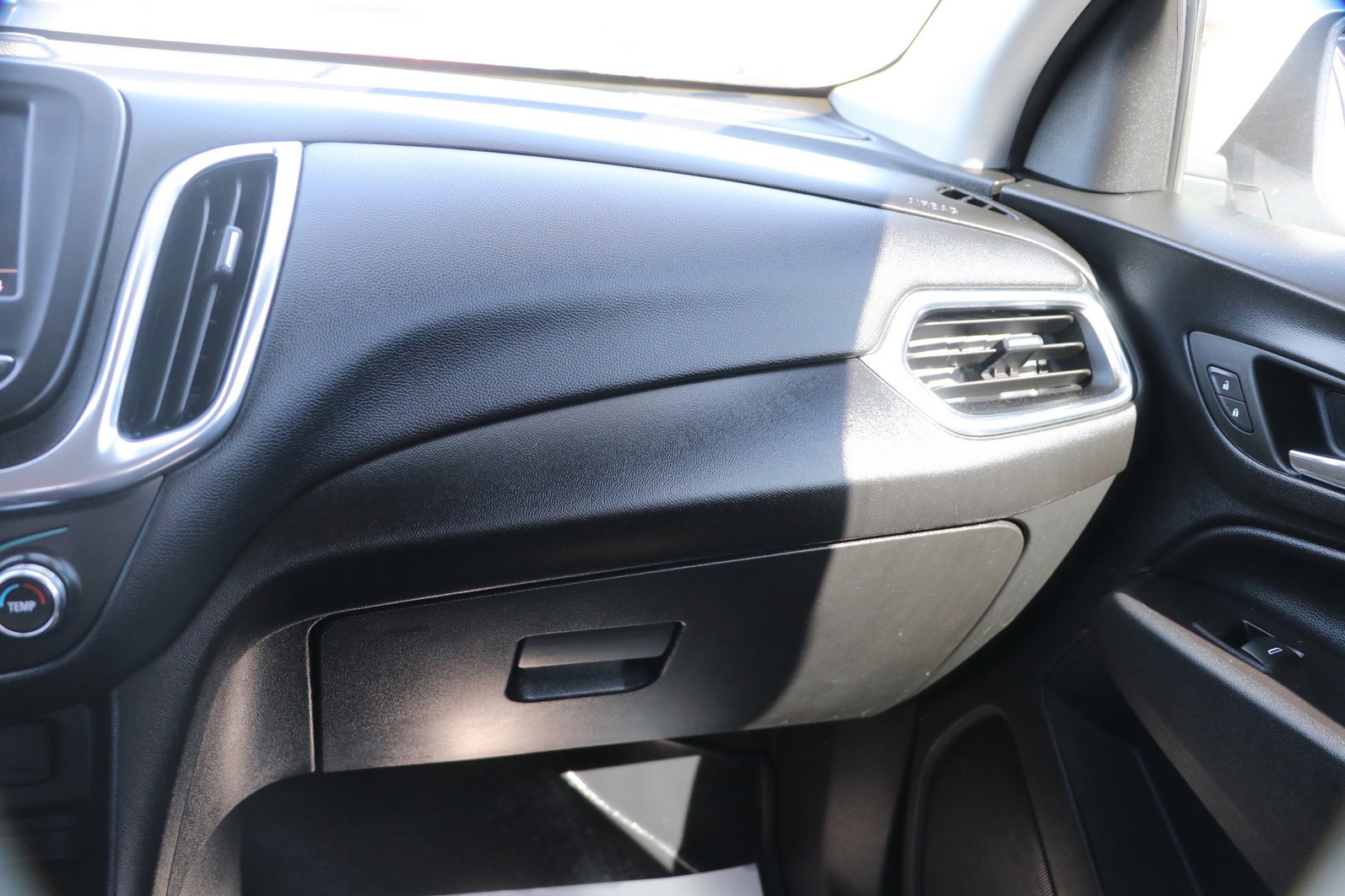 Used 2020 Chevrolet Equinox LT FWD image 27