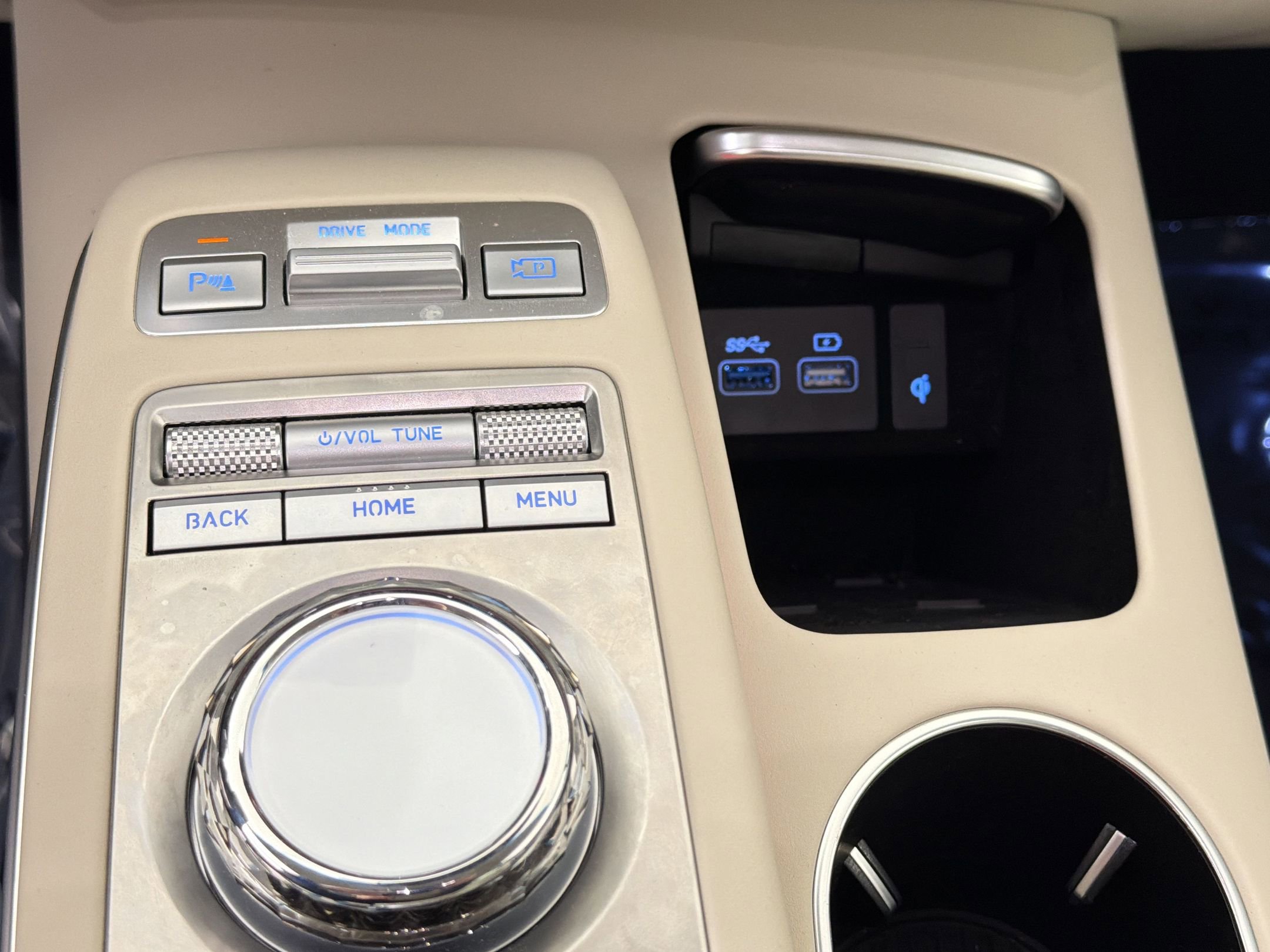 Used 2025 Genesis GV70 3.5T Sport w/ Sport Advanced Package image 31