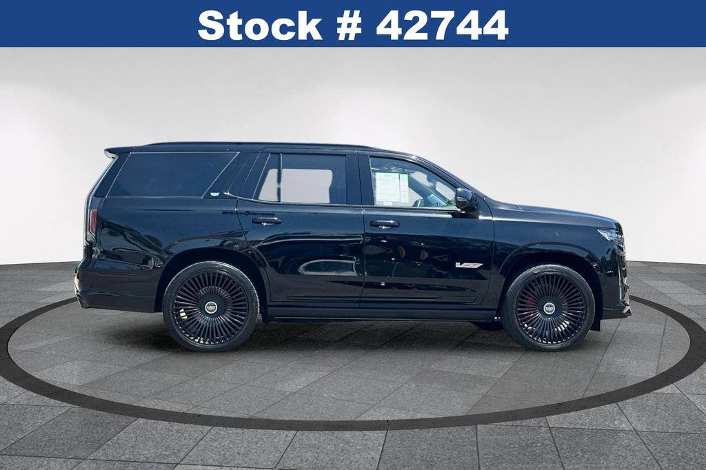 Used 2023 Cadillac Escalade V w/ Heavy-Duty Trailer Package AWD/4WD image 3
