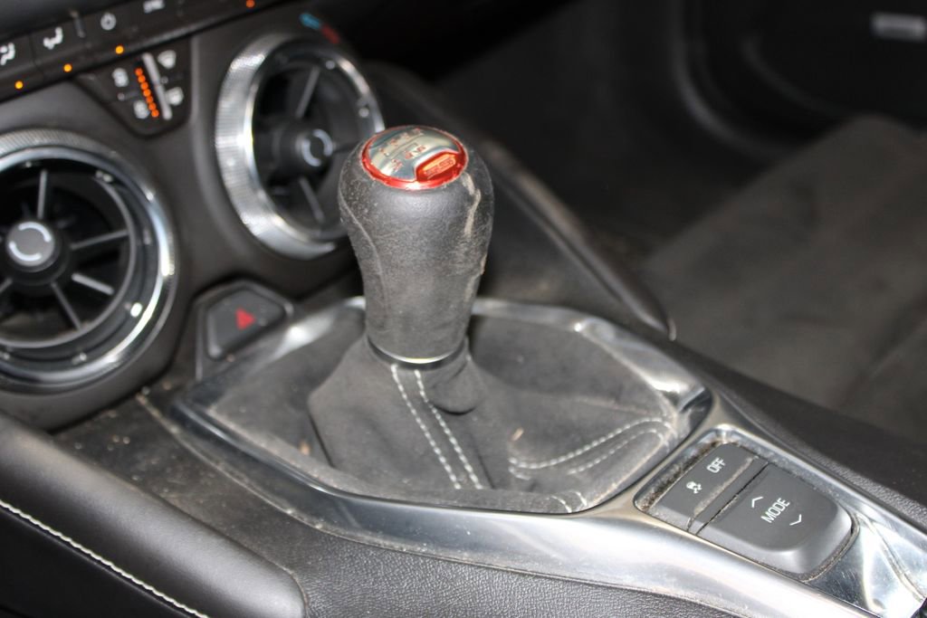 Used 2018 Chevrolet Camaro SS RWD image 27