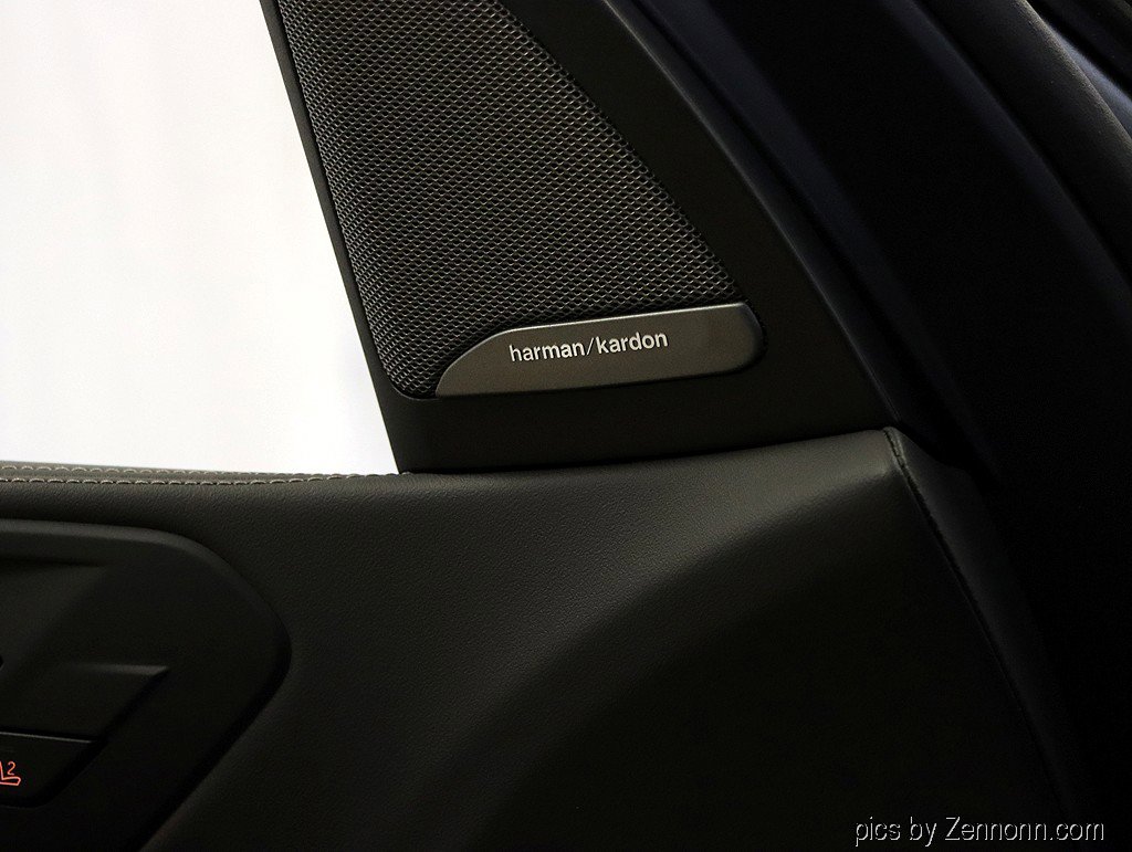 Used 2026 BMW X5 xDrive50e w/ M Sport Package image 28