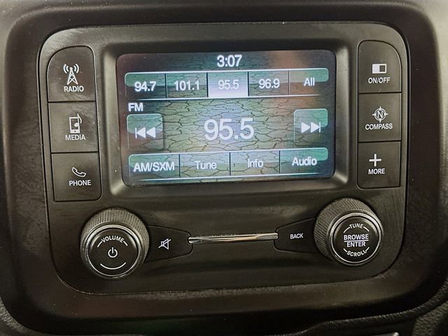 Used 2015 Jeep Renegade Latitude image 22