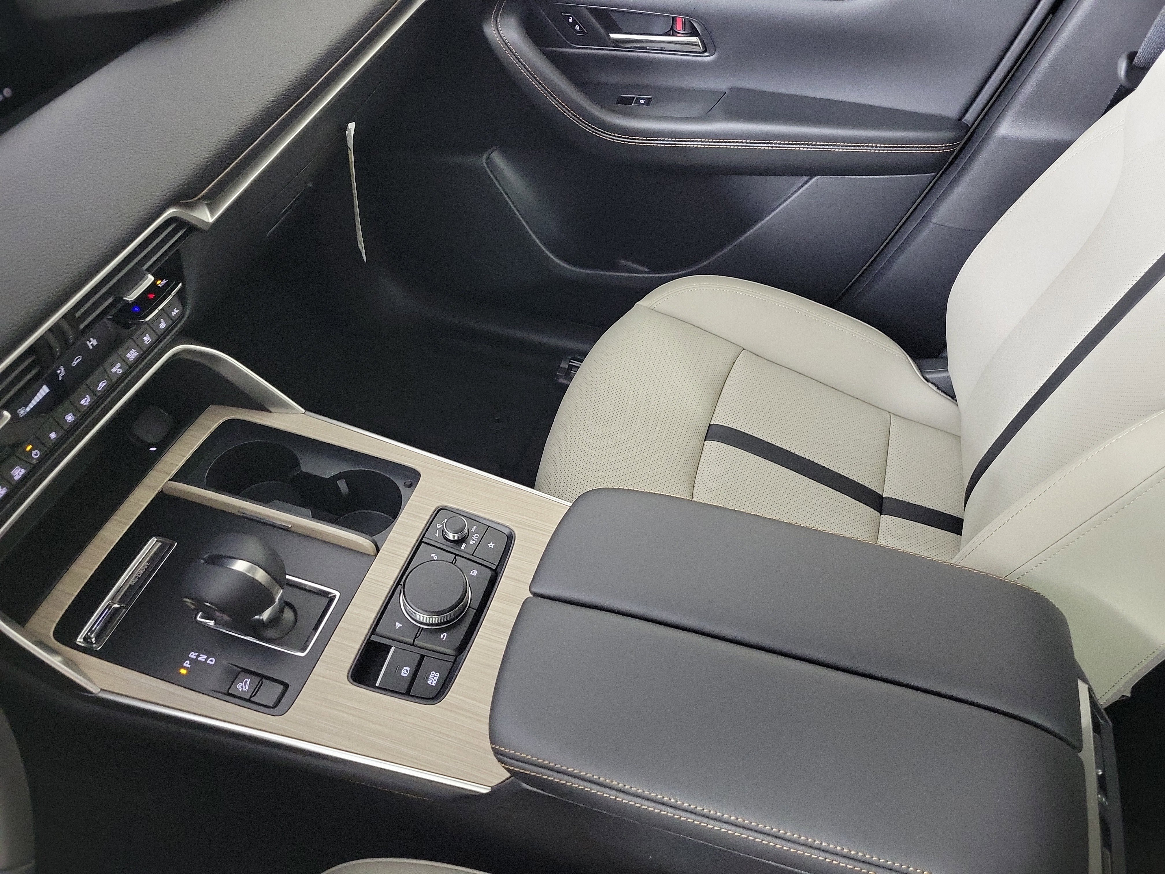 New 2026 MAZDA CX-90 3.3 Turbo w/ Preferred Package image 25