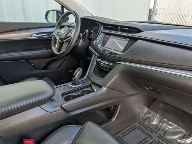 Used 2017 Cadillac XT5 Luxury image 33