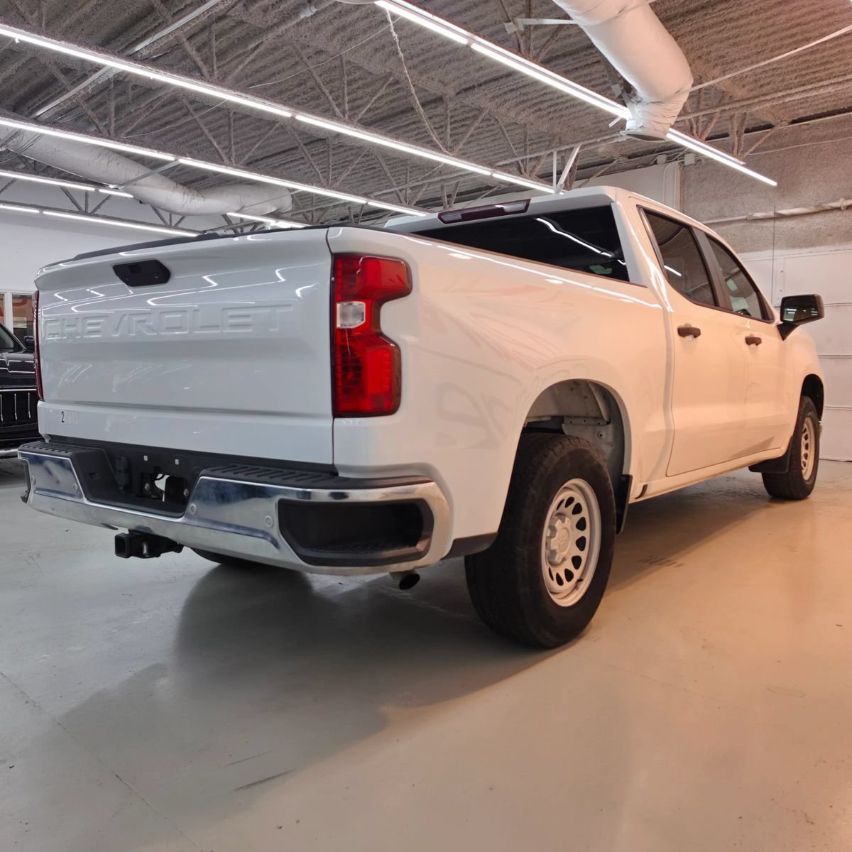 Used 2021 Chevrolet Silverado 1500 W/T w/ WT Value Package AWD/4WD image 13